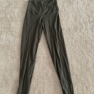 Aeries Green Leggings (Never worn)